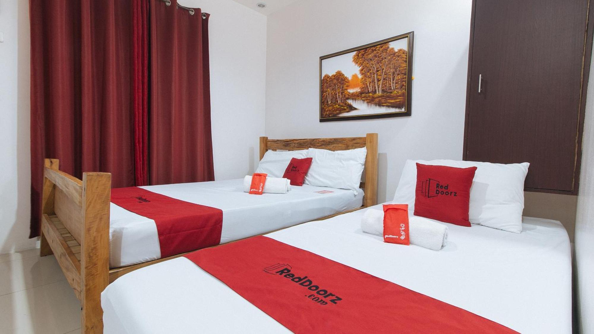 Reddoorz Plus @ Jollydays Hotel Nueva Ecija San Jose  Exterior foto